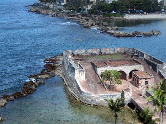 Smaller fort at the beginning of San Juan tour and city